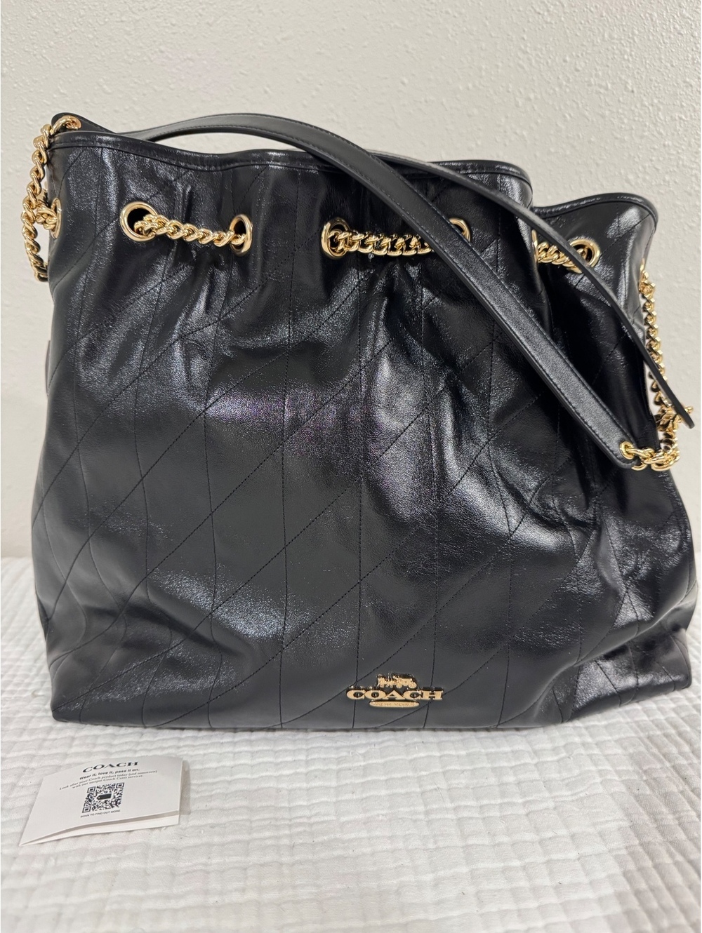 NWT Coach Evelyn Large Quilted Leather Shoulder Bag Black Gold CCZ81